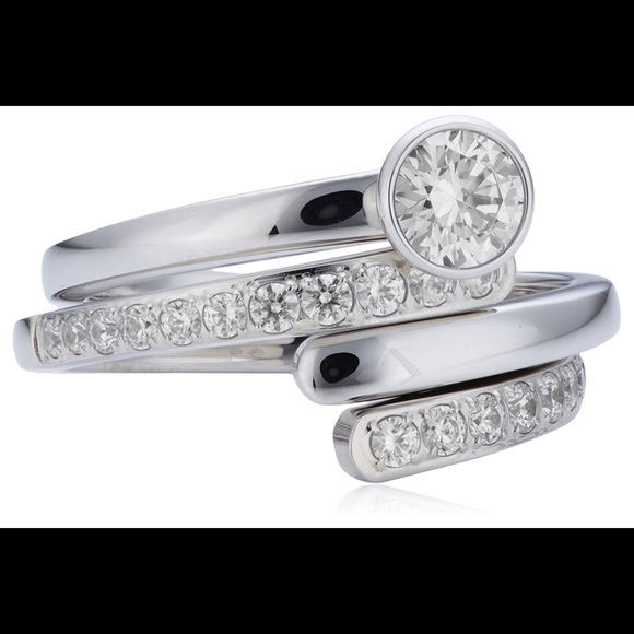 Swarovski Radiance Ring Size 7 - Picture 4 of 4